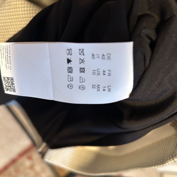 Hugo Boss Front and Back Zippered Plaid Pencil Skirt - Picture 11 of 13